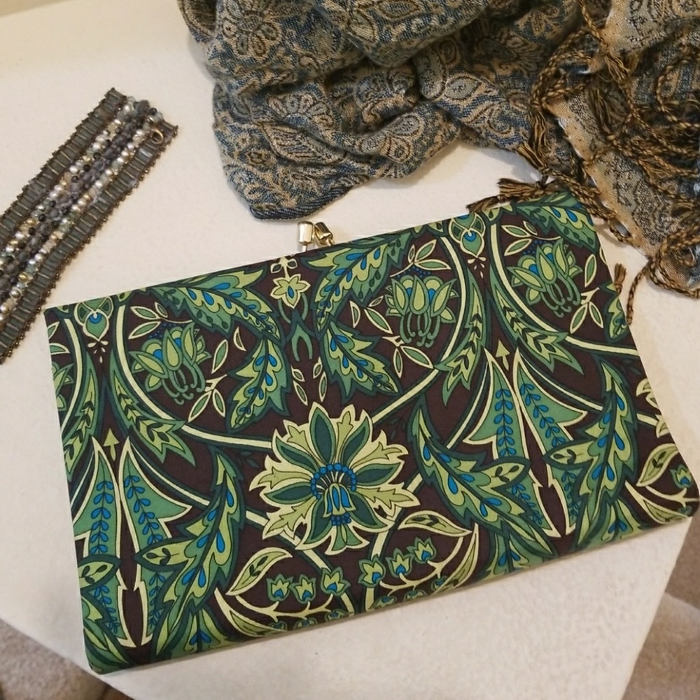 ๐HP๐ Banana Republic NWOT Clutch - Picture 4 of 4